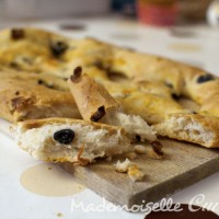 Fougasse olives et tomates séchées