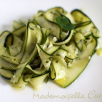 Salade de tagliatelles de courgettes