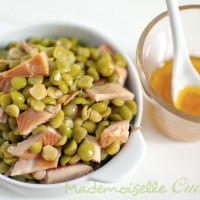 Salade de pois cassés, truite fumée et sauce au miel